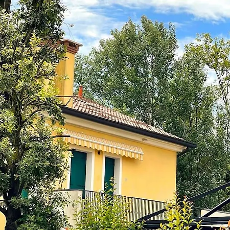 Annahouse, 25 Minutes By Train From Venice Marano Veneziano Exterior photo