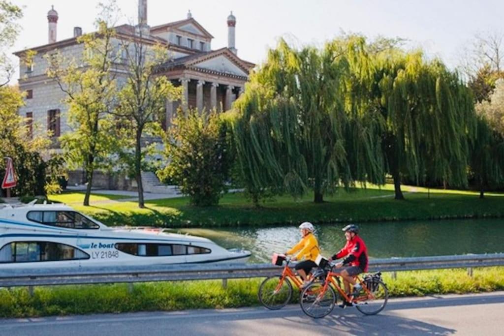 Annahouse, 25 Minutes By Train From Venice Marano Veneziano